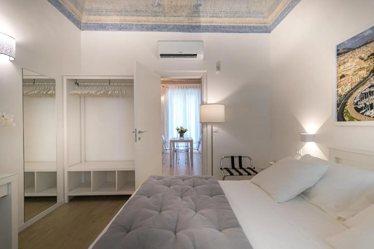 Apartment La Home42 Suite Palermo Italien
