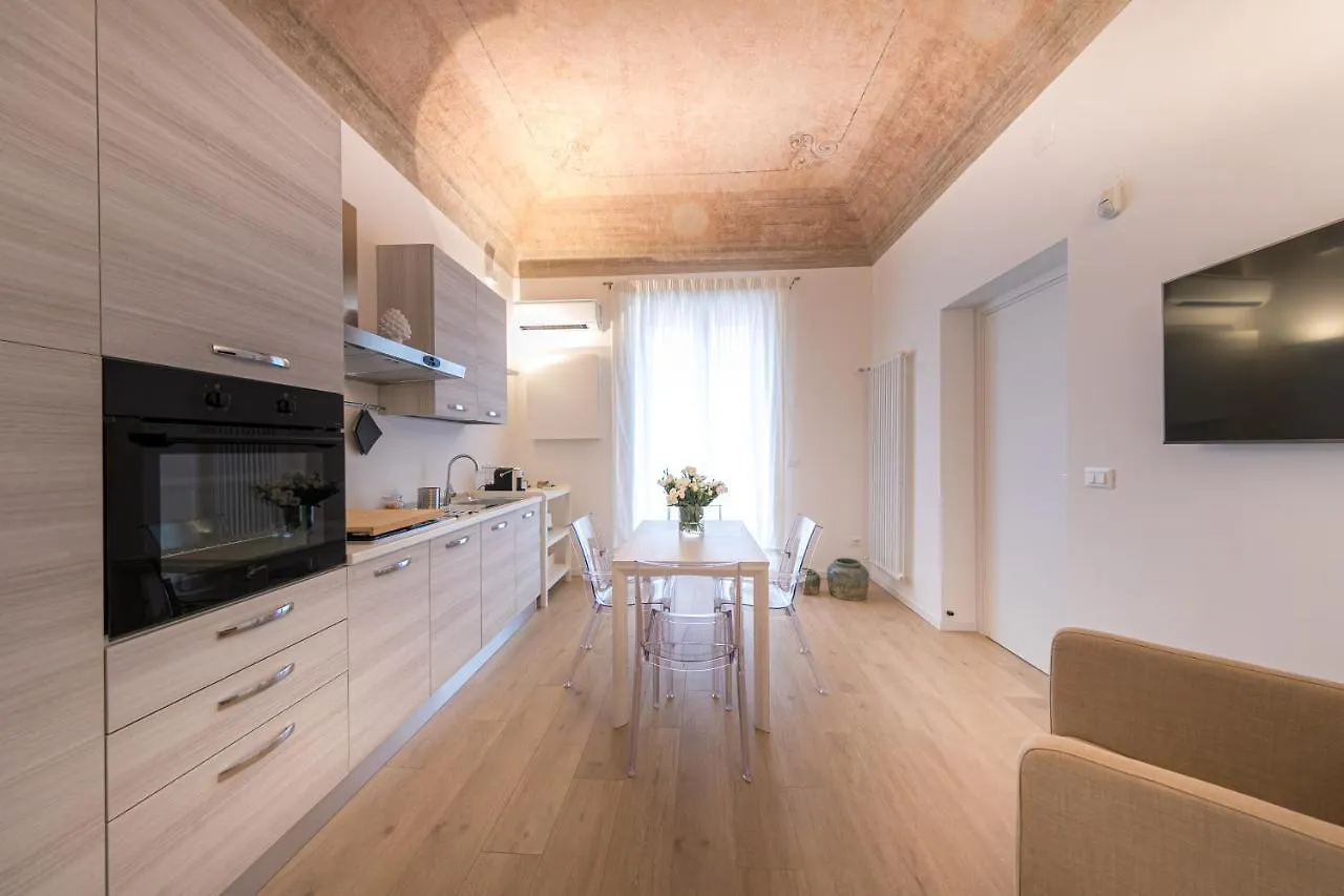 Apartment La Home42 Suite Palermo